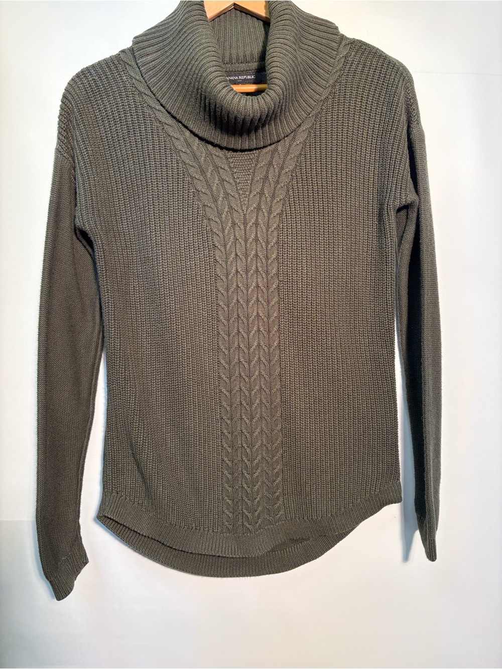 Banana Republic Dark Green Cable Turtleneck Sweater